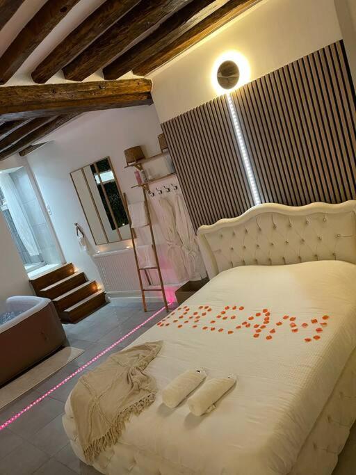 Logement Moderne Avec Jacuzzi Aubervilliers Exterior photo